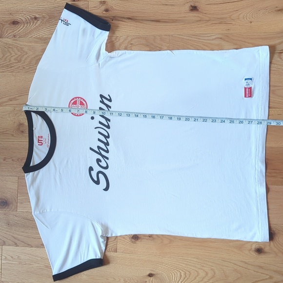 Schwinn. Men's Logoed Tee-Shirt. Size Large. - Picture 5 of 8